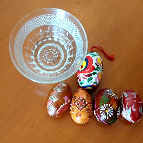 Handmade wooden Easter eggs like new, set of 5 pieces