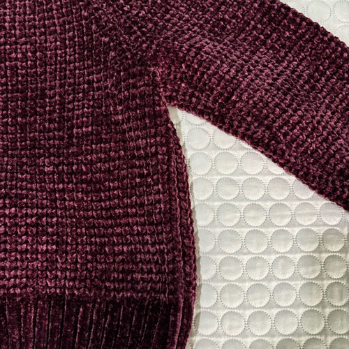 Burgundy H&M pullover with turtleneck cropped like new