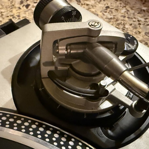 Technics SL-1200mk2 turntable used, excellent condition