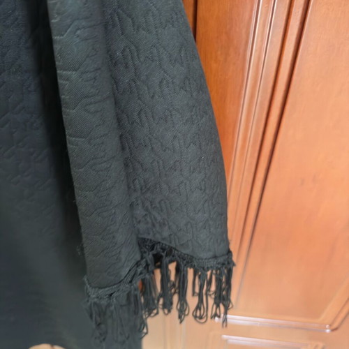 Thin jacket with hood like new, black