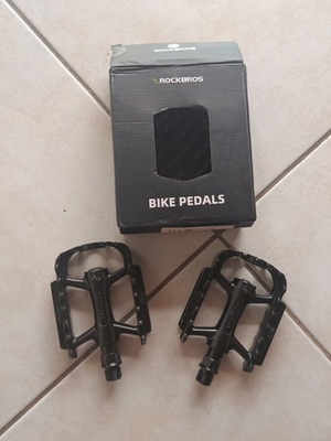 Wellgo bike pedals like new