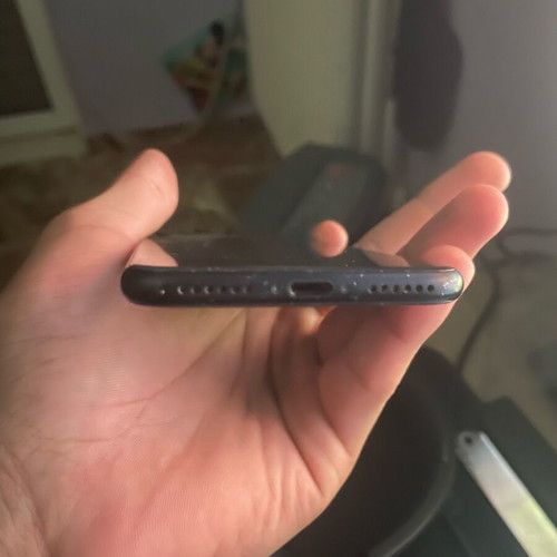iPhone SE 2020 used for parts with case