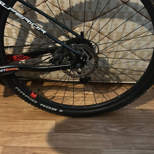 Superior mountain bike like new, 29 inch, disc brakes, foldable