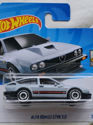Hot Wheels Alfa Romeo καινούργιο
