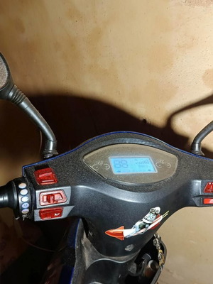 Electric scooter suitable for disabled and elderly, like new