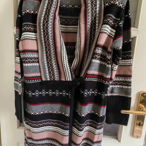 Women's knitted cardigan like new