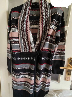 Women's knitted cardigan like new