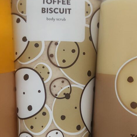 Dust + Cream Toffee Biscuit Body Care Set new, 4 products