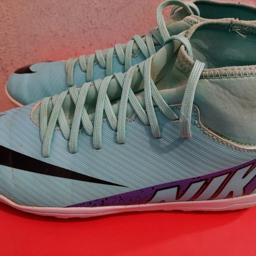Nike football shoes used, size 37.5, purple and turquoise