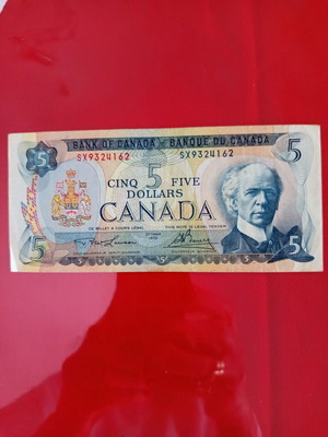 Canadian 5 Dollar Banknote used, Scenes of Canada series