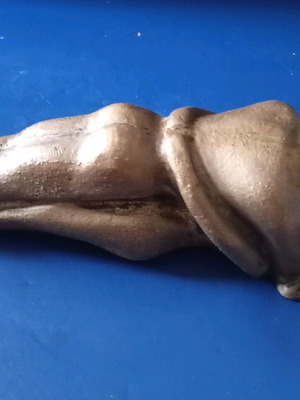 Γλυπτό μεταχειρισμένο του Κ. Τσολάκου διαστάσεων 15Χ5