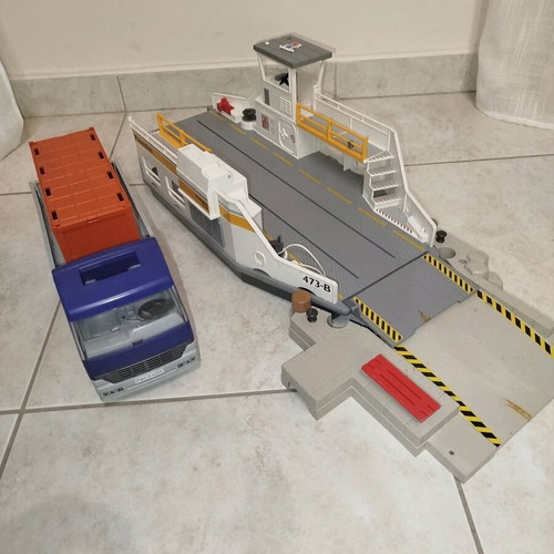 Φέρυ μποτ και φορτηγό Playmobil μεταχειρισμένα