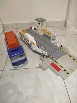 Φέρυ μποτ και φορτηγό Playmobil μεταχειρισμένα