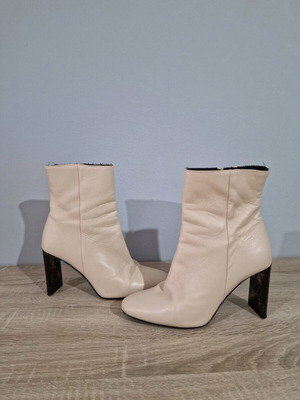 Topshop Hibiscus genuine leather boots used, size 38, ivory with brown heels
