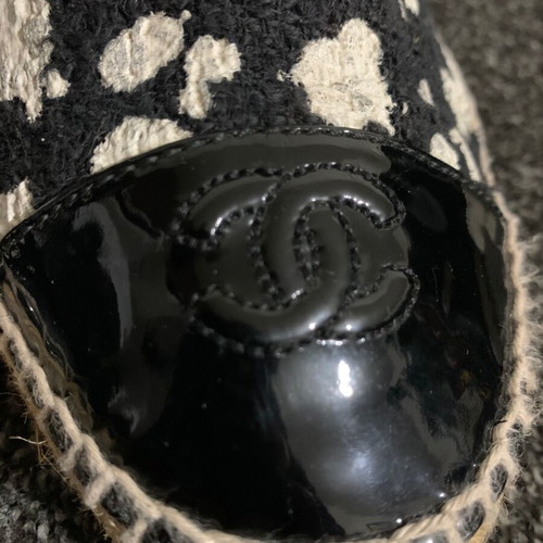 Chanel espadrilles used with tweed fabric and patent leather, size 41