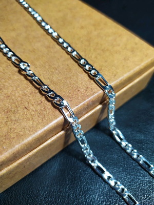 Necklace chain new in silver color