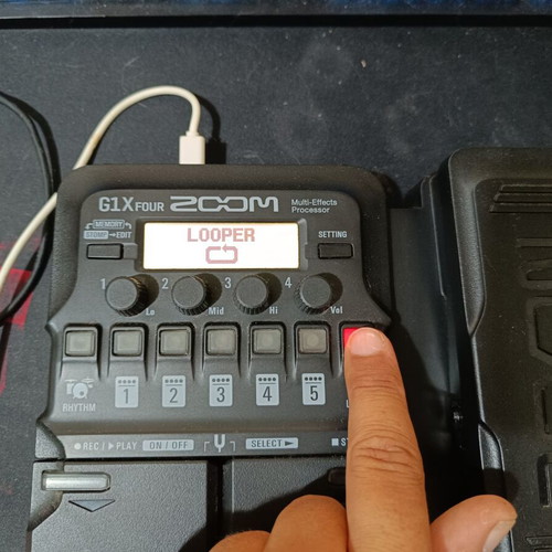 Zoom G1X Four Multi-Effects Processor guitar pedal, like new