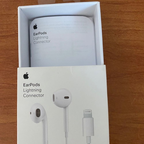 Apple EarPods box new