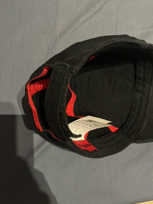 Hugo Boss cap original new, size M, black and red