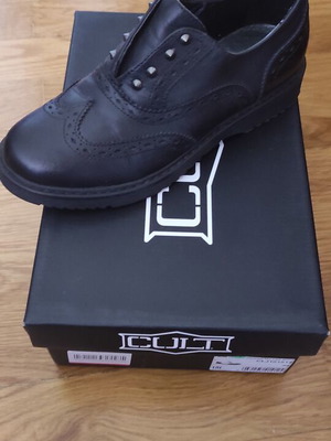 Cult black leather loafers size 35 new, Oxford style