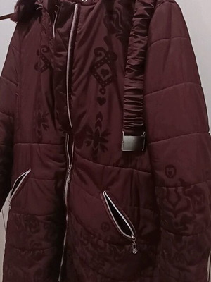 Raver Mile Women's Jacket new, eggplant color with removable hood