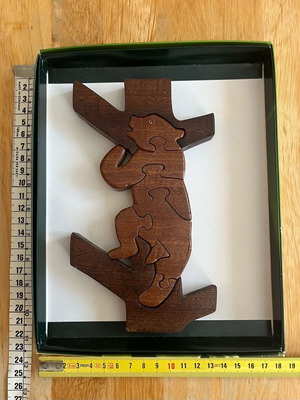 Climbing Bear wooden puzzle like new