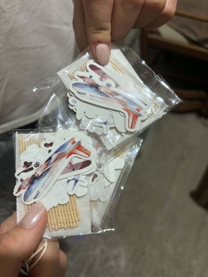 Toothpicks for cupcakes with travel theme
