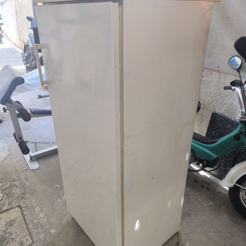 Siemens freezer used with six drawers