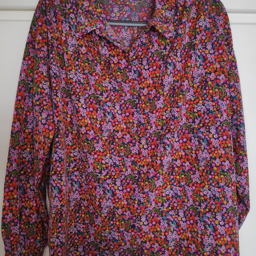 Vero Moda dark blue floral shirt like new, size L/XL