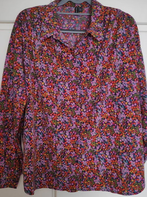 Vero Moda dark blue floral shirt like new, size L/XL
