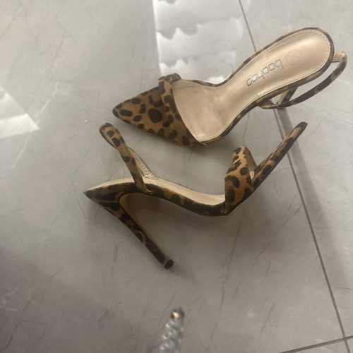 Boohoo Leopard Suede Heels Size 41 Like New