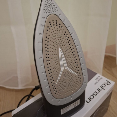 Rohnson Steam Iron R-397 with Smart Temp Technology new