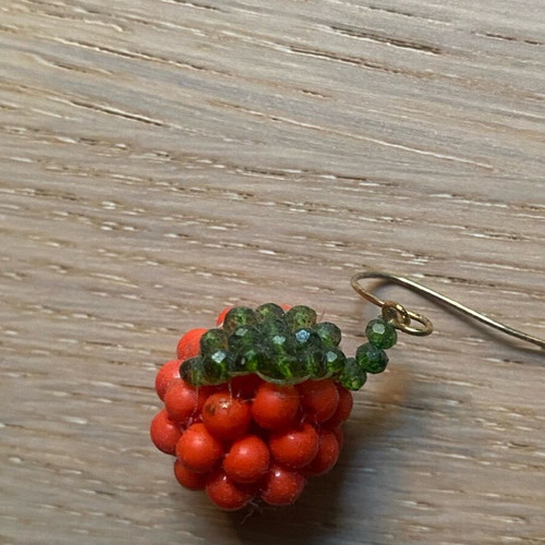 Strawberry earrings like new, red and gold