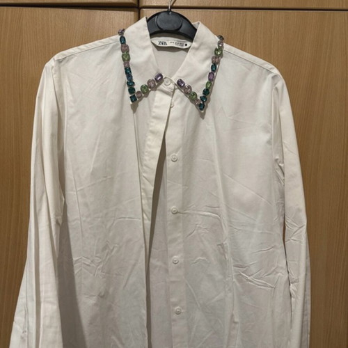 Zara shirt XS like new with crystals on collar, white
