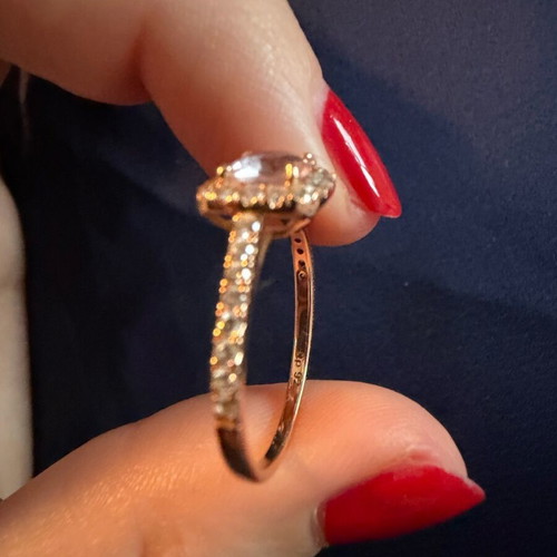 Златен пръстен 18К с розов камък Morganite и диаманти като нов