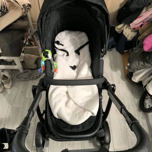 Graco Evo XT 2 in 1 stroller like new with free footmuff
