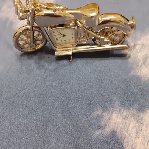 Metal miniature motorcycle table clock