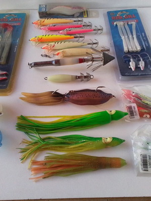 Fishing lure set 20 pieces new and used, Red Gill, Storm