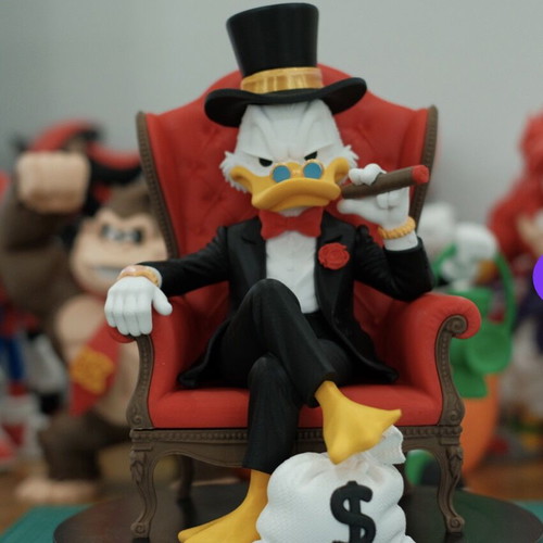 Scrooge McDuck collectible figure new, 3D printed Disney