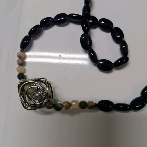 Amethyst necklace like new with 925 silver clasp