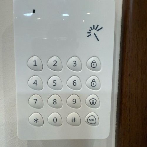 Chuango Access Control for Card and Code Access KP-700 used