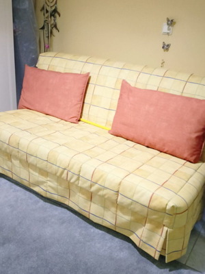 Compact sofa bed like new, ideal for small spaces 0.90 x 1.60 m