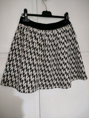 Pied de poule short skirt like new, size L