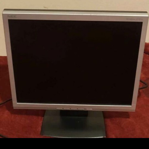 NEC LCD 73V Monitor like new, VGA