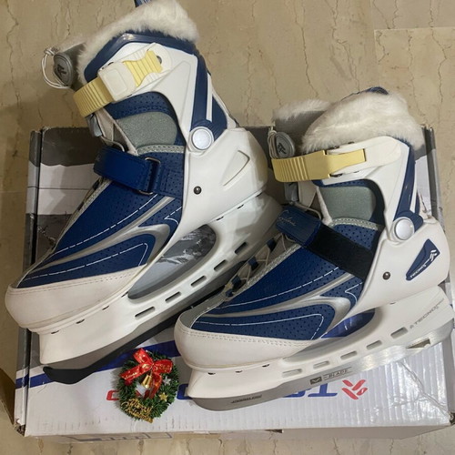 Ice skates like new, size 39