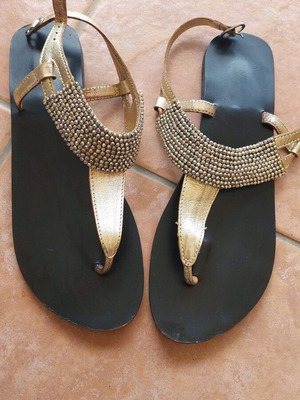 Gold sandals size 39 like new