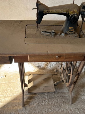 Mercedes sewing machine used