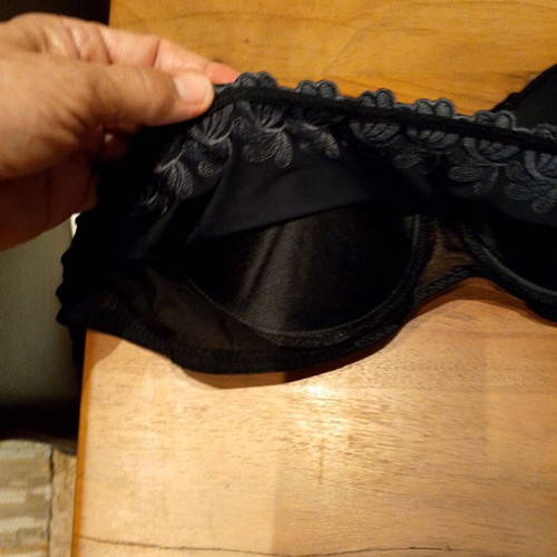 Venus Victoria black bra used