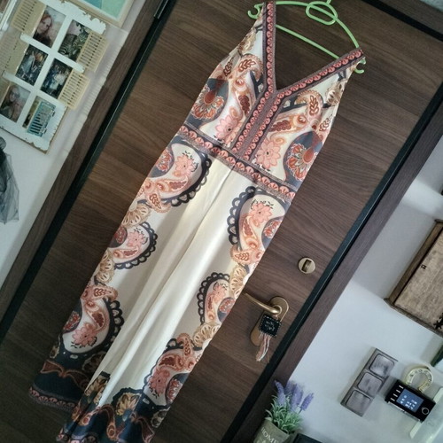 Summer jumpsuit like new, XL size, back zipper design