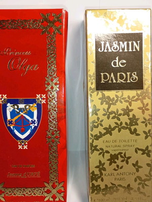Empty vintage perfume boxes used, pack